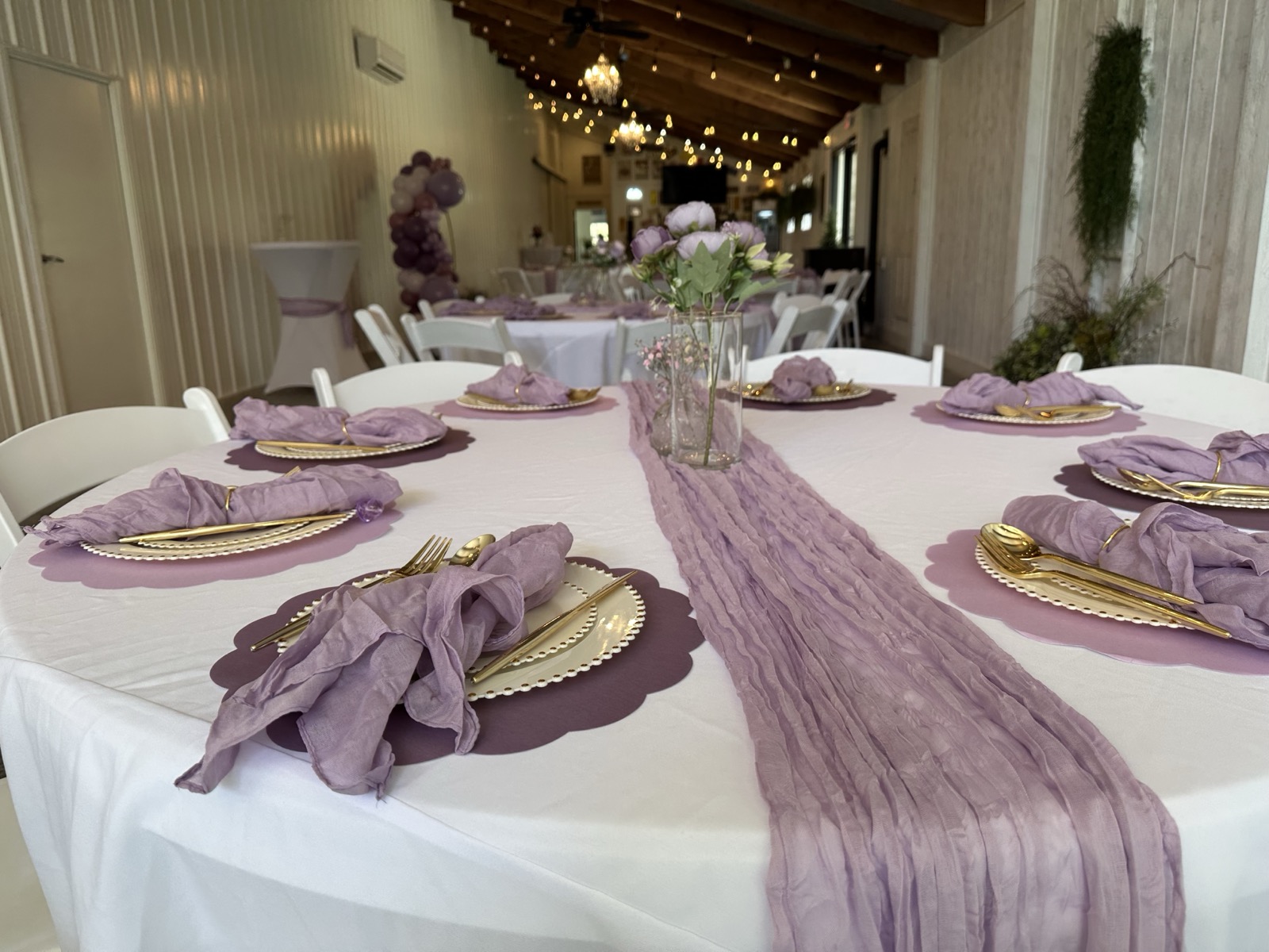 Book a tour at Bella's Farmhouse wedding venue